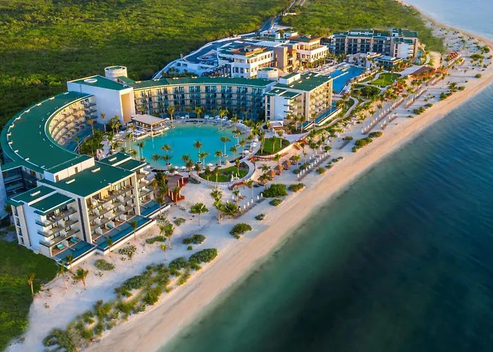 Cancun Hotels near Cancun Airport (CUN)